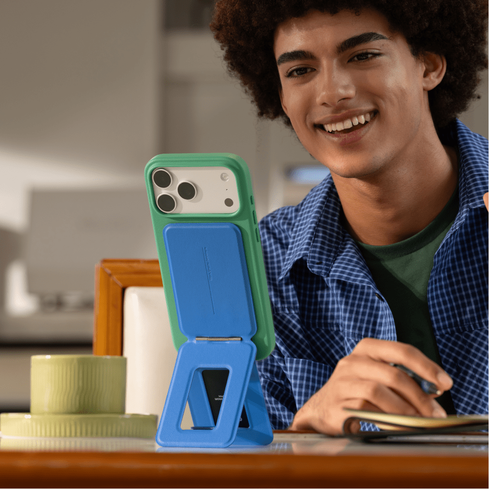 MOFT MagSafe stand ile görüntülü görüşme