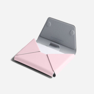 MOFT Agile Travel MagSafe Standlı Seyahat Kartlığı - Light Pink