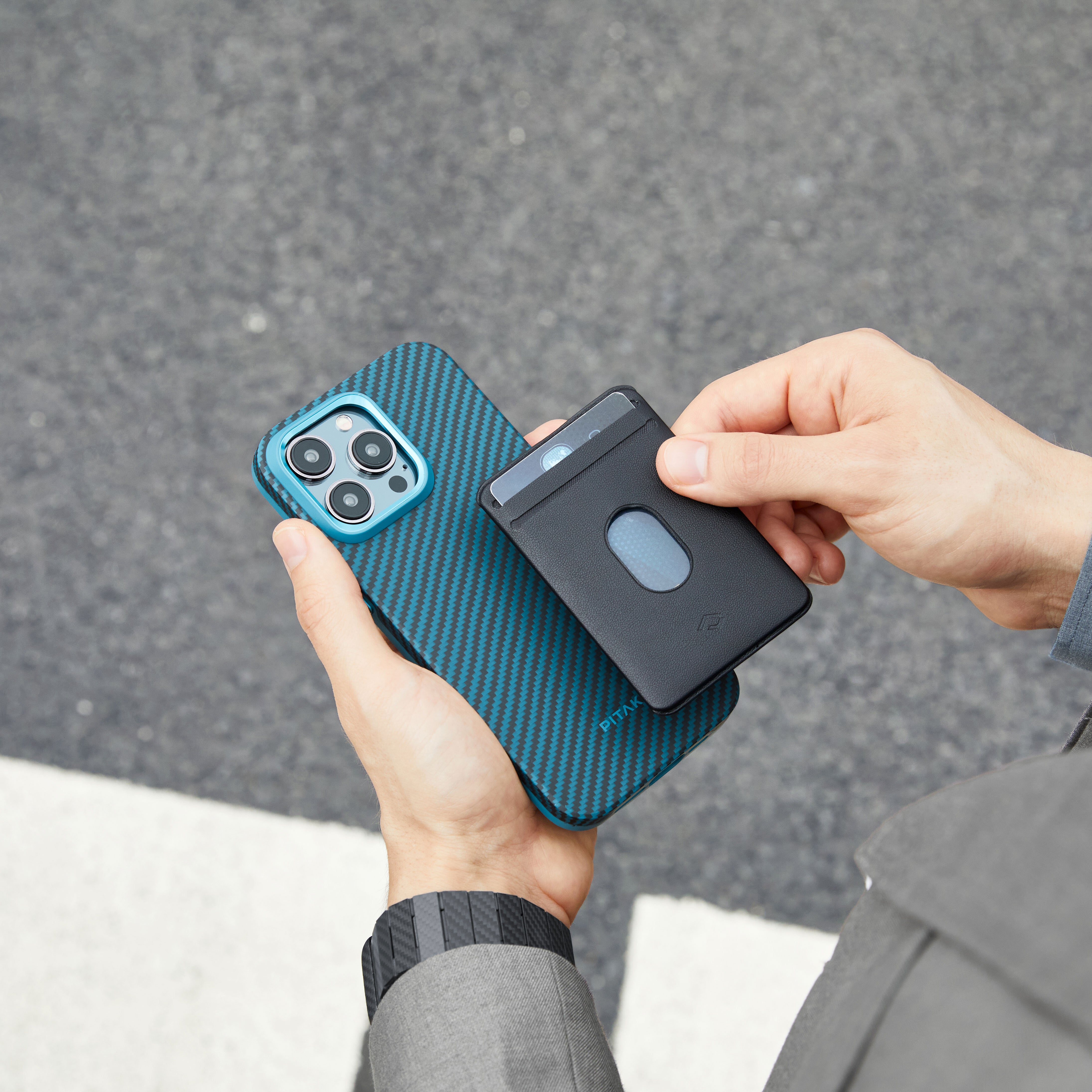 Military-Grade 1500D Classic Navy-Black Twill Serisi Kılıf - iPhone 15 Pro